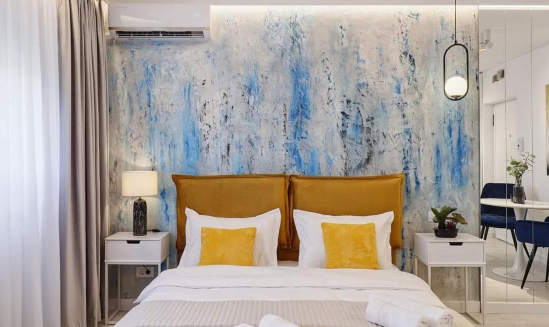 Government Deluxe Studio By Magic Apartments Bukares Bagian luar foto